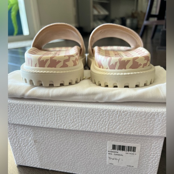 BNWT DIOR Dway slides - Picture 5 of 7